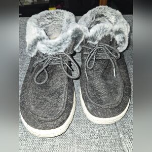 Hey Dude Women's Britt Boot - Size 9 - Gently Used - Color Black/Gray